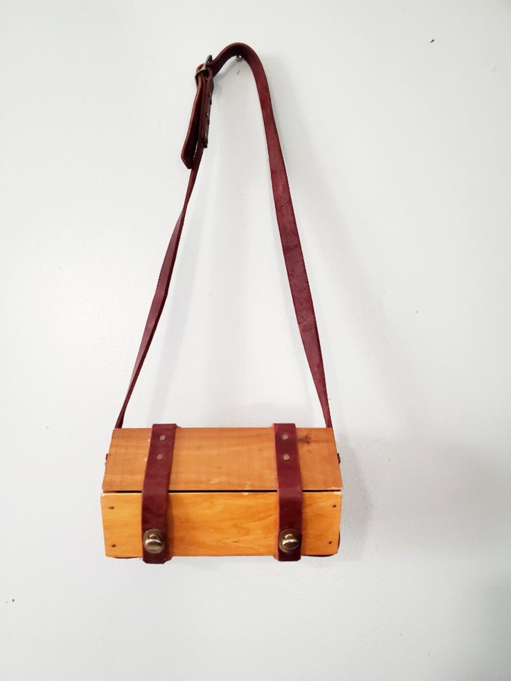 Vintage Handmade Wooden Box Purse Boho Artisan Leather Strap Bag Rustic Cottage - Picture 2 of 16